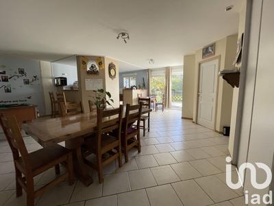 Maison - 205 m² - 6 pièces