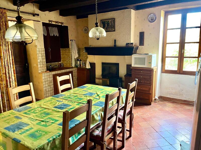 Maison - 248 m² - 10 pièces