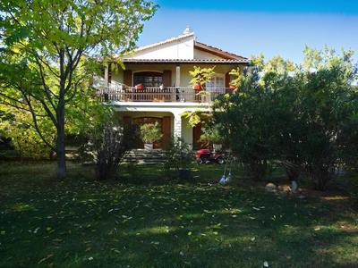 Maison - 190 m² - 7 pièces