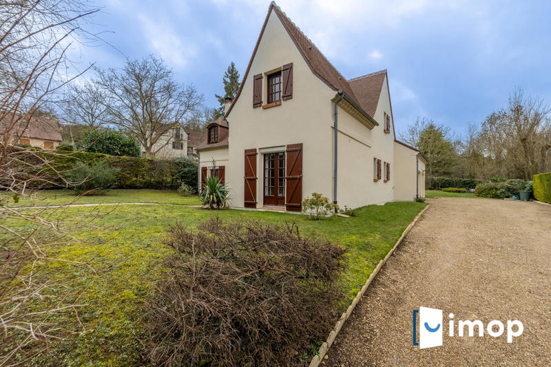 Maison - 190 m² - 7 pièces
