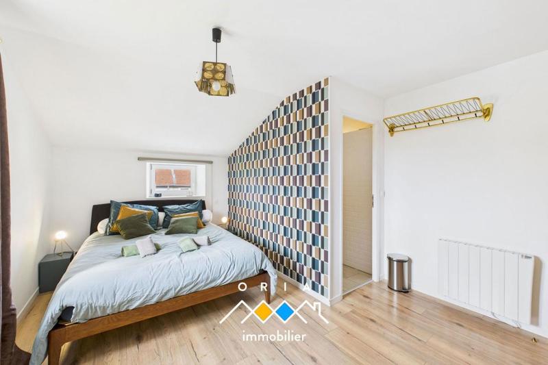 Demeure - 291 m² - 11 pièces