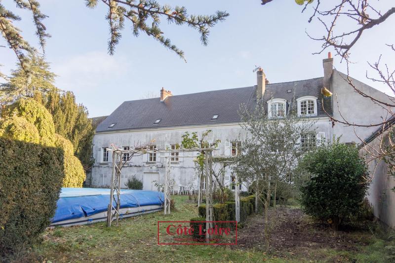 Maison ancienne - 417 m² - 12 pièces