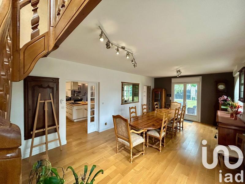 Maison - 237 m² - 11 pièces