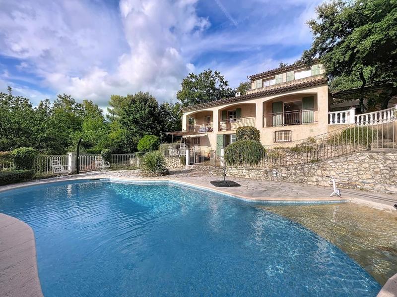 Villa - 150 m² - 4 pièces