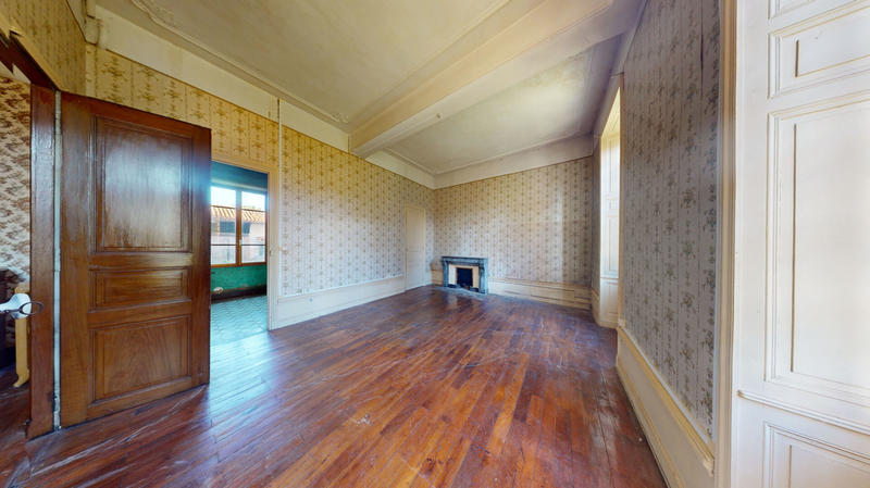 Maison - 300 m² - 14 pièces