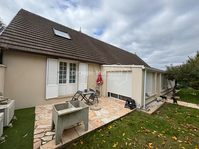 Maison - 159 m² - 9 pièces