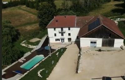 Propriété - 280 m² - 8 pièces