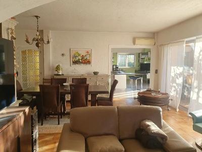 Maison - 165 m² - 4 pièces