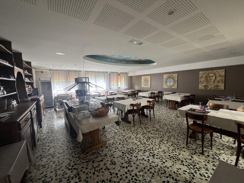 Local d'activités - 2 250 m²