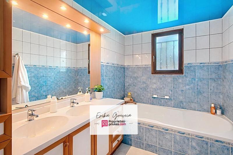 Maison - 123 m² - 7 pièces