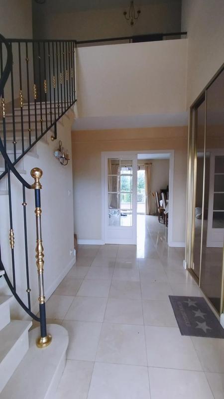 Maison - 182 m² - 6 pièces