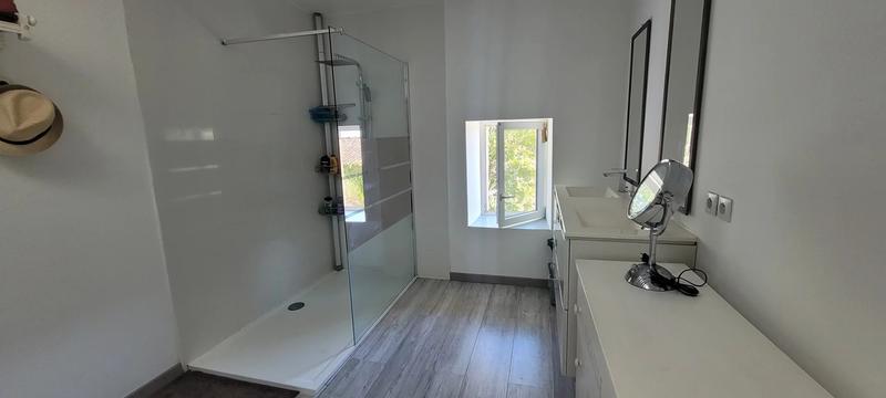 Maison - 258 m² - 4 pièces