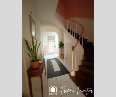 Maison - 160 m² - 6 pièces