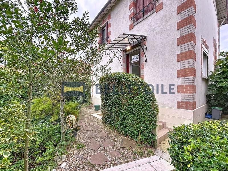 Maison - 90 m² - 3 pièces