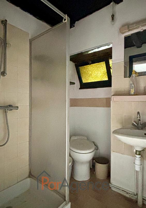 Maison - 253 m² - 14 pièces