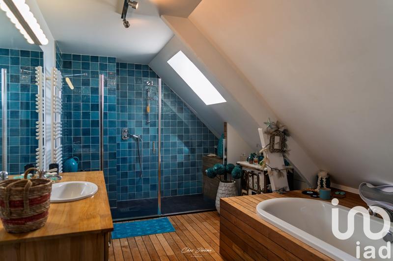 Maison - 375 m² - 11 pièces