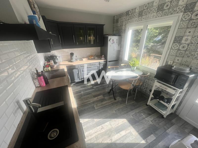 Maison - 121 m² - 6 pièces