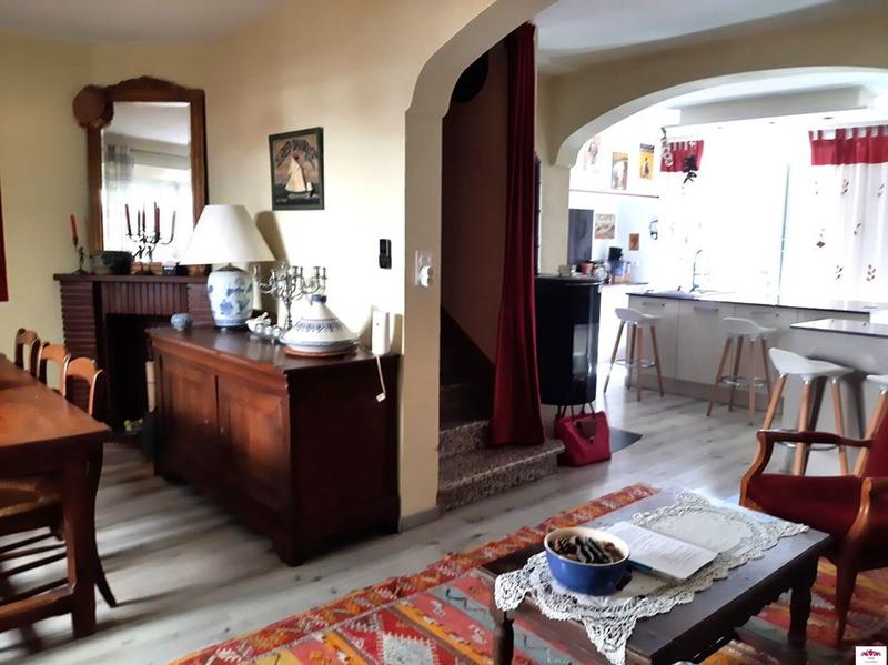 Maison de village - 210 m² - 10 pièces