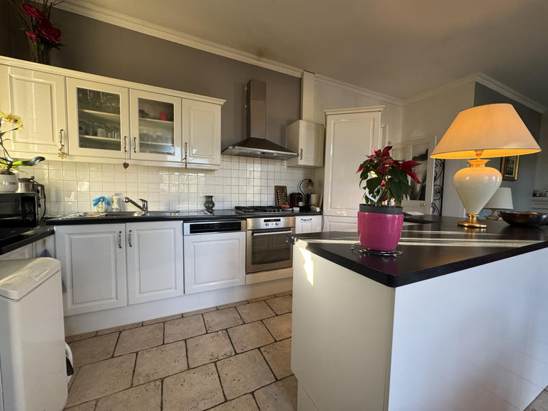 Maison - 217 m² - 8 pièces