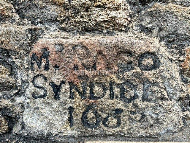 Maison en pierre - 236 m² - 7 pièces