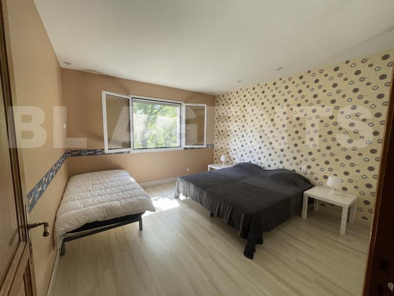 Propriété - 340 m² - 11 pièces