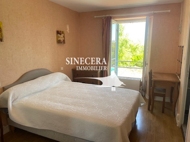 Maison - 725 m² - 6 pièces