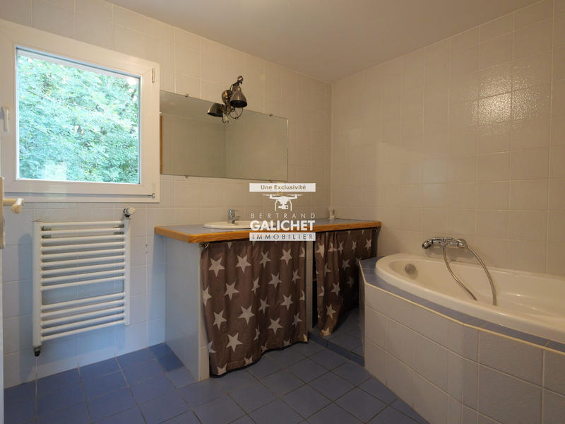 Maison - 157 m² - 6 pièces