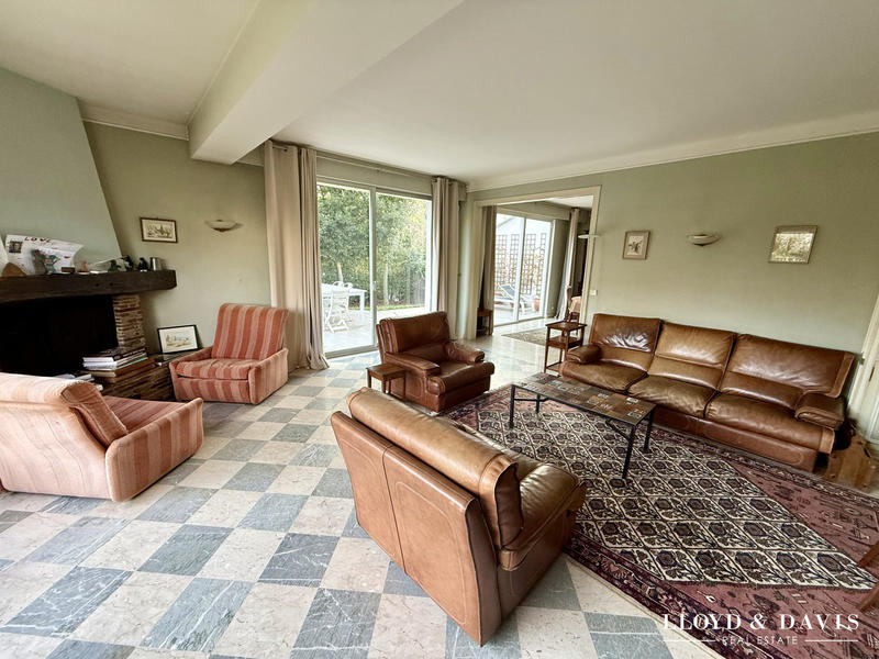 Maison - 178 m² - 8 pièces