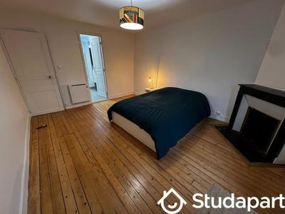 Chambre - 9 m² - 1 pièce