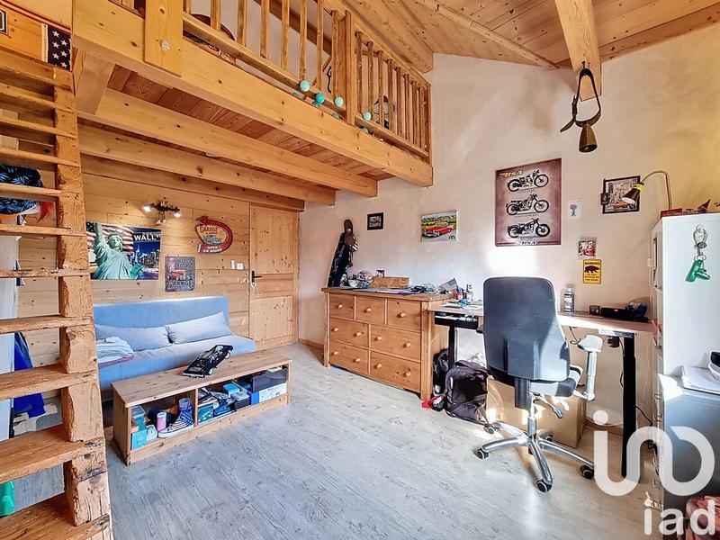 Maison - 198 m² - 9 pièces