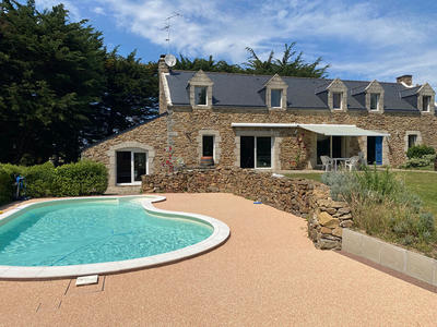 Maison - 235 m² - 6 pièces