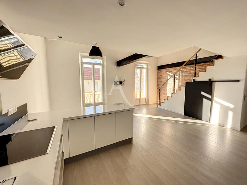 Appartement - 80 m² - 3 pièces