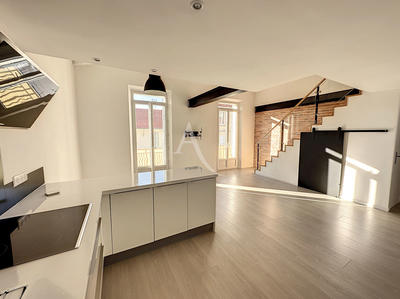 Appartement - 80 m² - 3 pièces