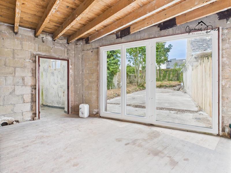 Maison - 260 m² - 8 pièces