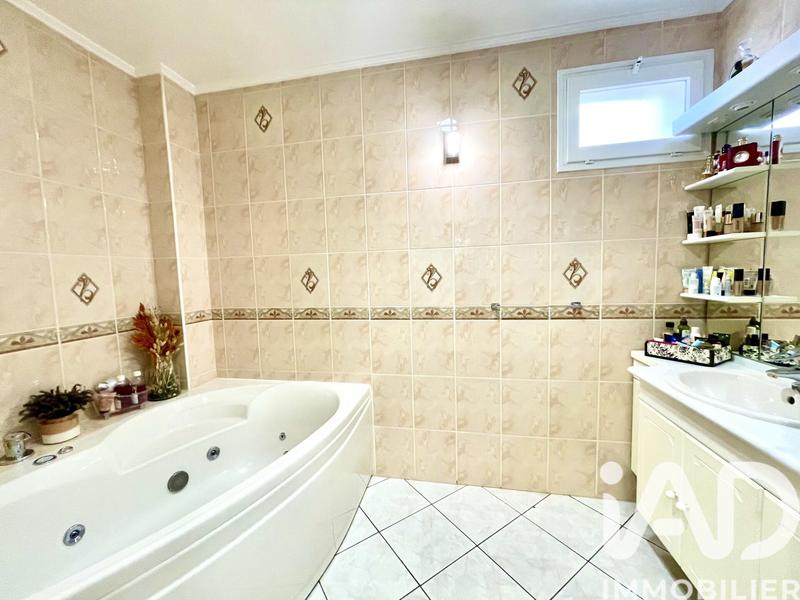 Maison - 129 m² - 6 pièces