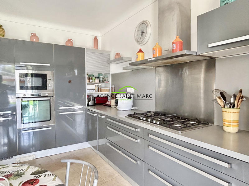 Maison - 257 m² - 6 pièces