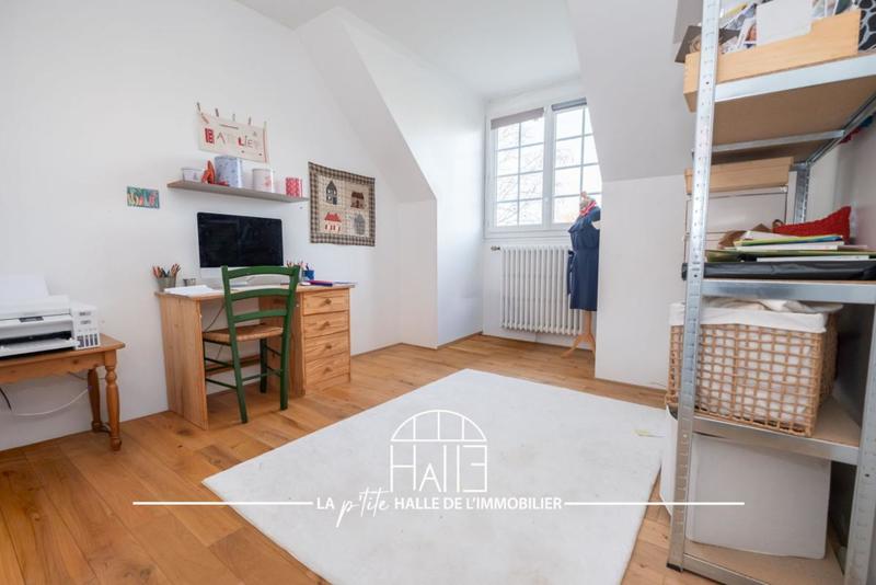 Maison - 228 m² - 8 pièces