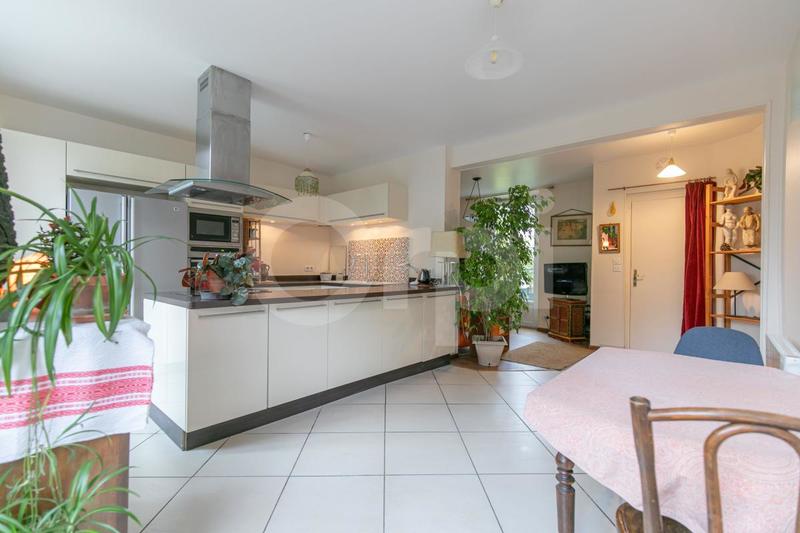 Appartement - 77 m² - 4 pièces