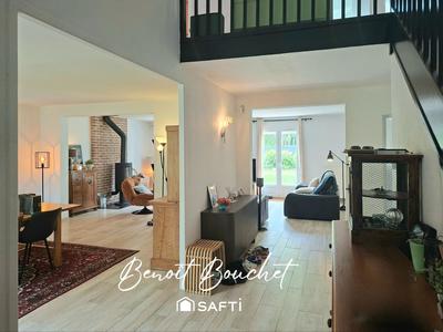 Maison - 217 m² - 8 pièces