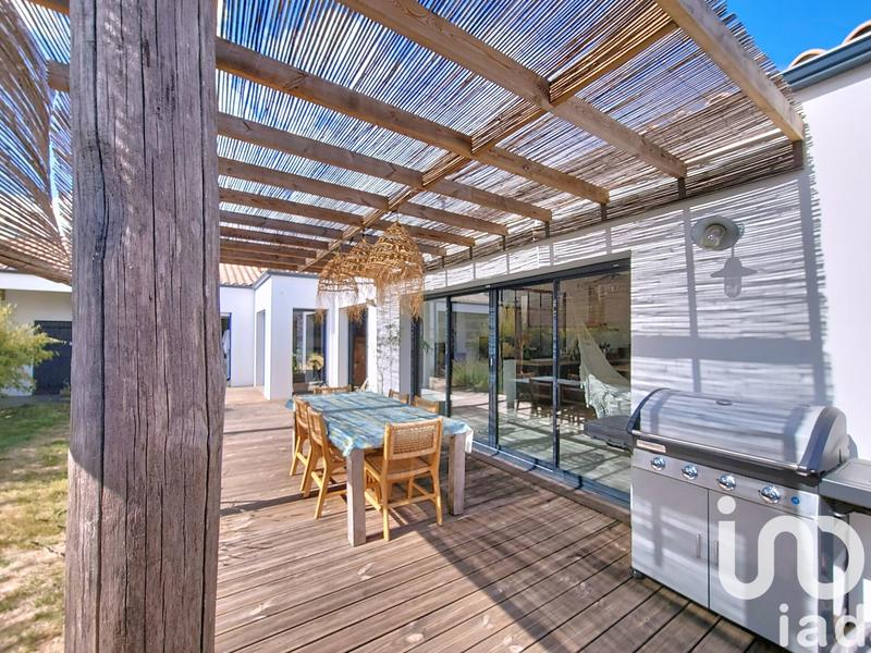 Maison - 176 m² - 8 pièces