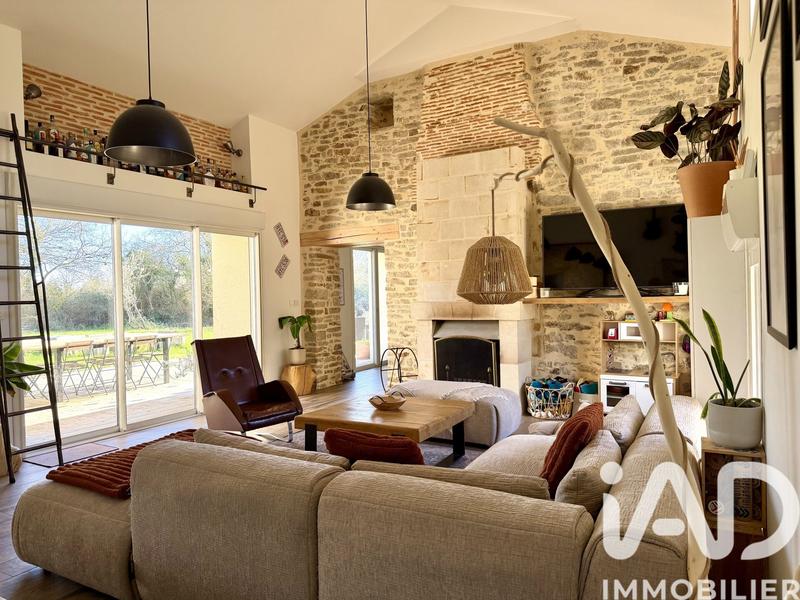 Maison - 180 m² - 7 pièces