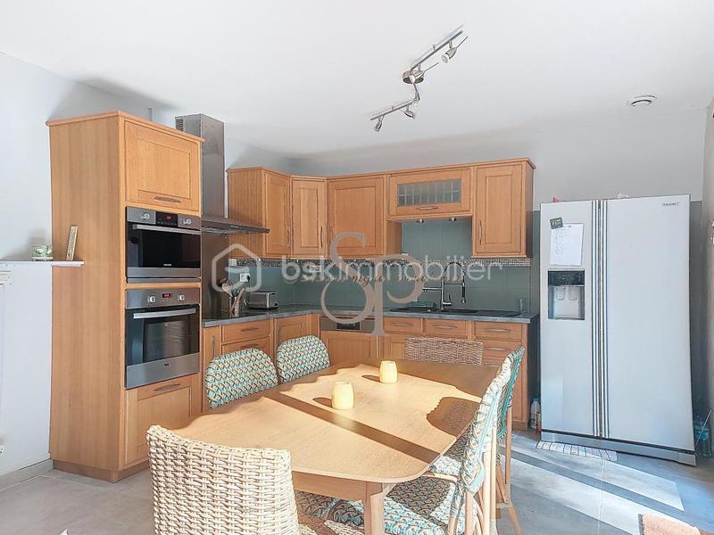 Pavillon - 125 m² - 7 pièces