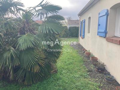 Maison - 93 m² - 4 pièces