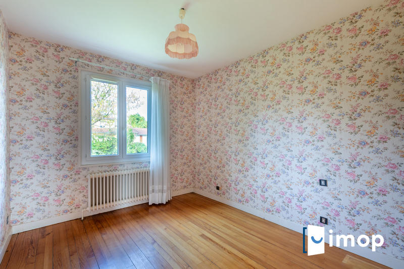 Maison - 90 m² - 5 pièces