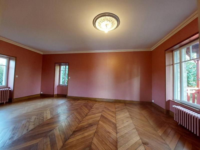 Maison - 217 m² - 10 pièces