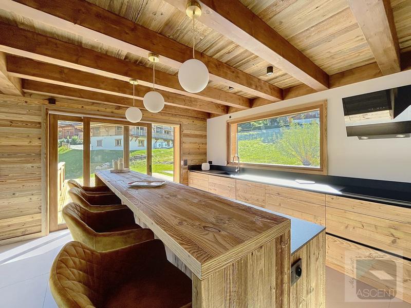 Châlet - 225 m² - 8 pièces