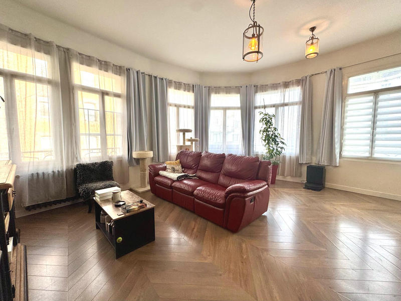 Appartement - 100 m² - 4 pièces