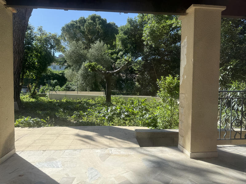 Maison - 297 m² - 11 pièces