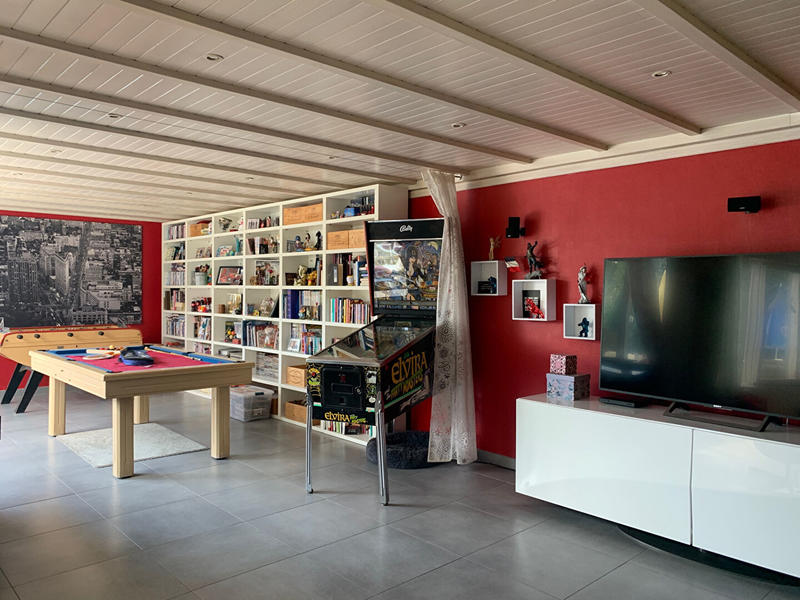 Maison - 225 m² - 10 pièces