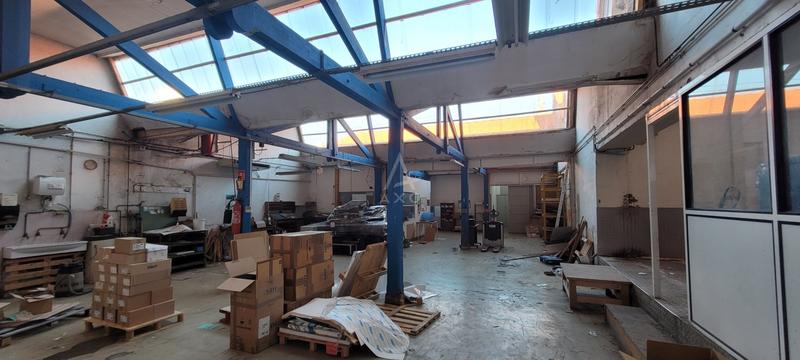 Local d'activités - 392 m² - 8 pièces